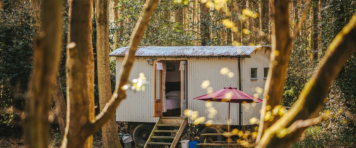 UK Glamping Breaks - Outdoor Stays With Comfort